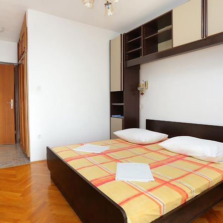 Rooms With A Parking Space Brela, Makarska - 17281 Room photo