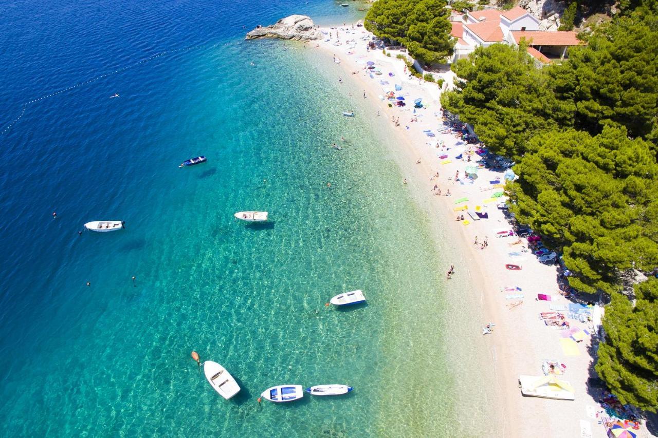 Rooms With A Parking Space Brela, Makarska - 17281 Exterior photo