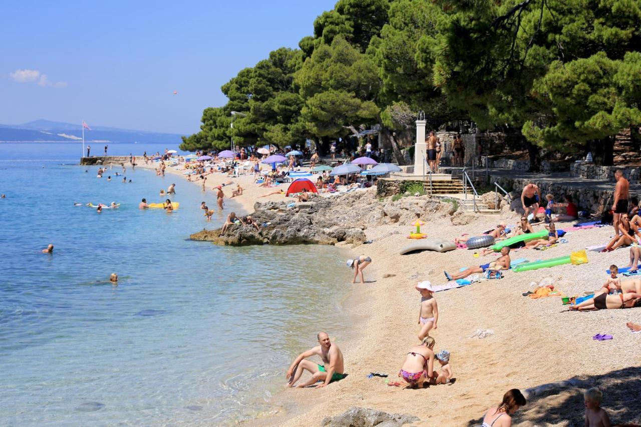 Rooms With A Parking Space Brela, Makarska - 17281 Exterior photo